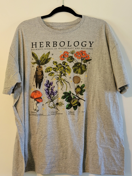 Warner Bros. Tops - Harry Potter Herbology graphic t-shirt